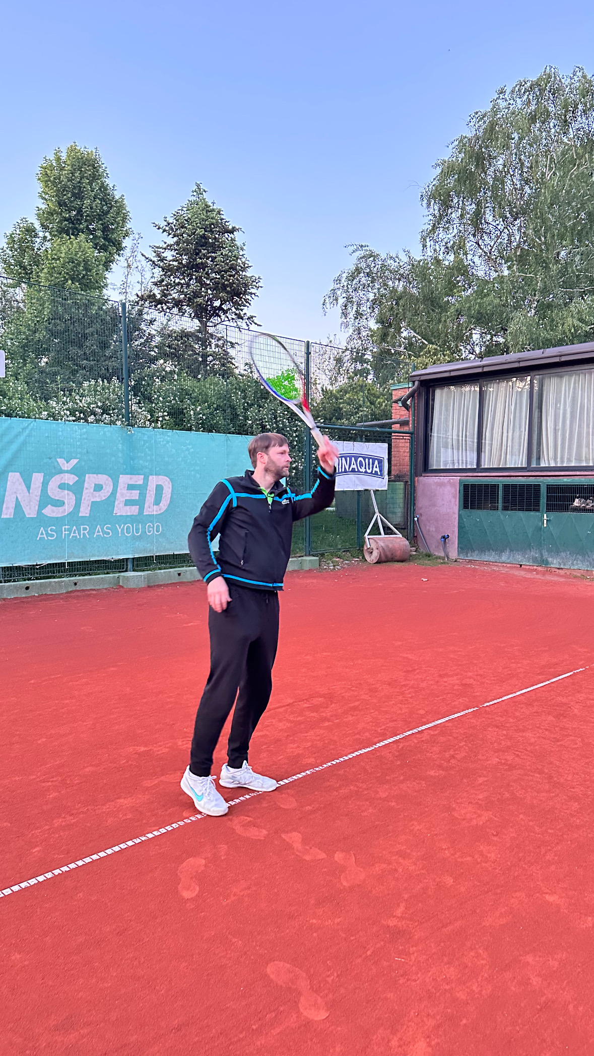 Teniski trener Relja Čakan na terenu u Novom Sadu